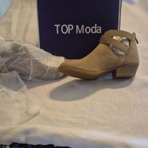 TOP Moda Women's Beige Ankle Booties